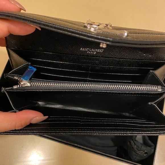 SAINT LAURENT Matelasse Large Flap Wallet - Picture 3 of 4